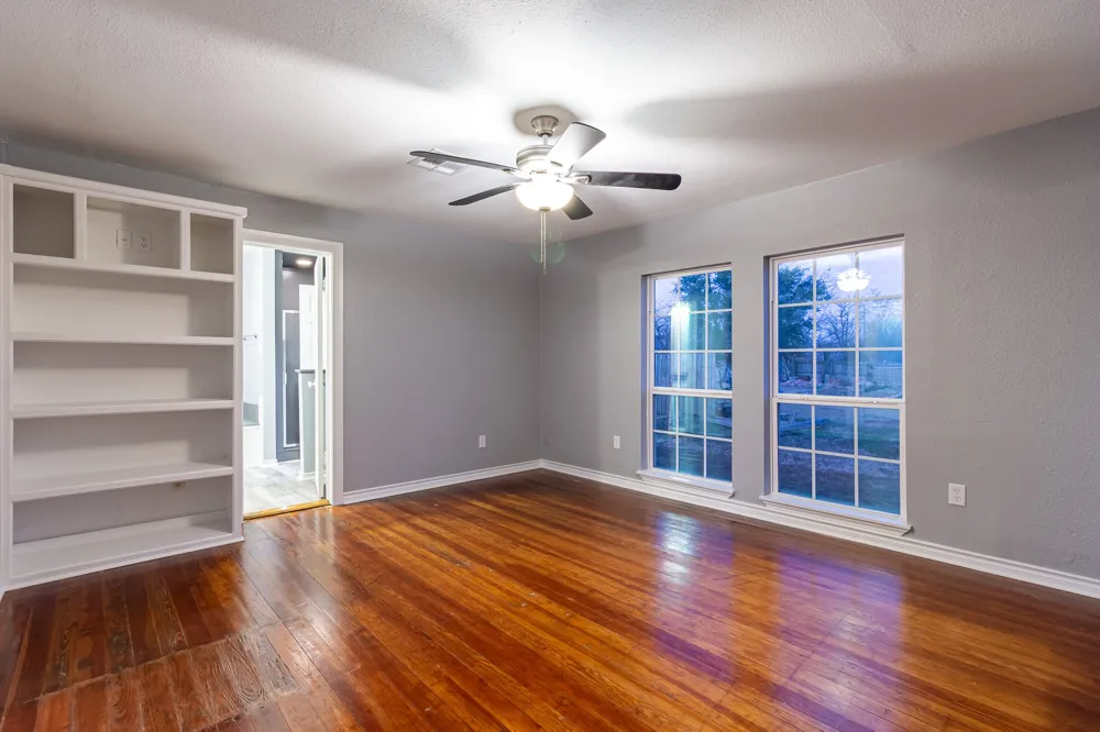 324 E Pace Street Frost, TX 76641