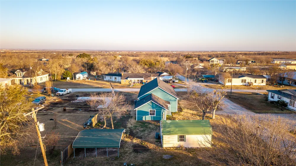 324 E Pace Street Frost, TX 76641