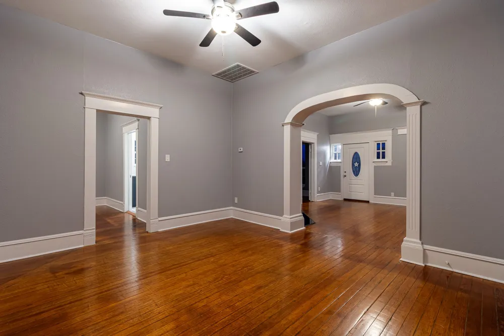 324 E Pace Street Frost, TX 76641