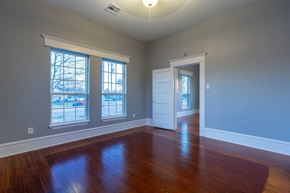 324 E Pace Street Frost, TX 76641