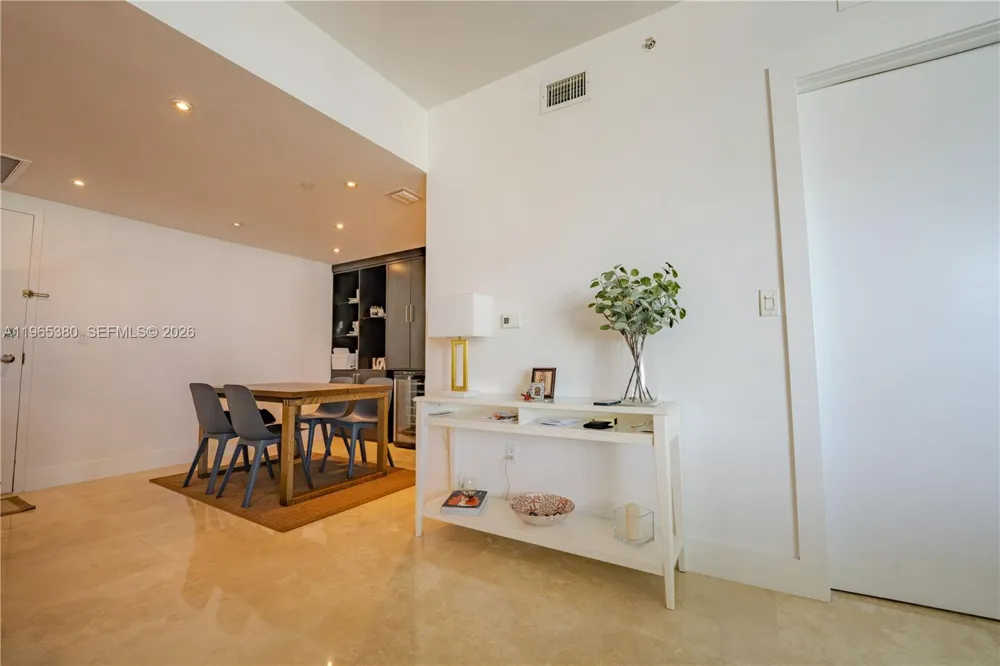 350 S Miami Ave #3203 Miami, FL 33130