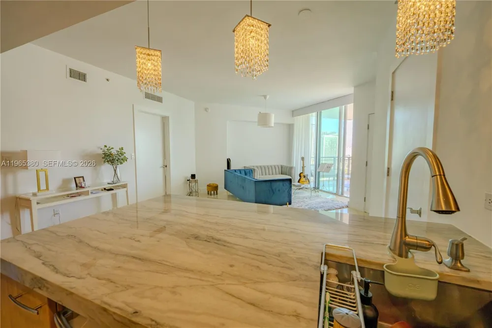 350 S Miami Ave #3203 Miami, FL 33130