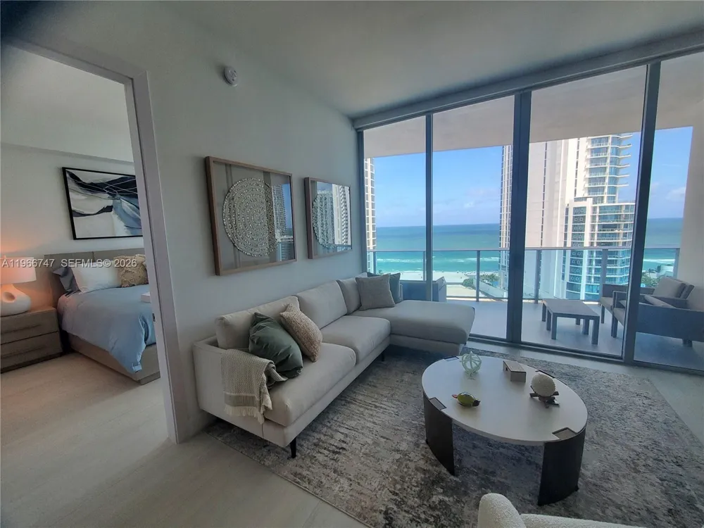 17550 COLLINS #1402 Sunny Isles Beach, FL 33160