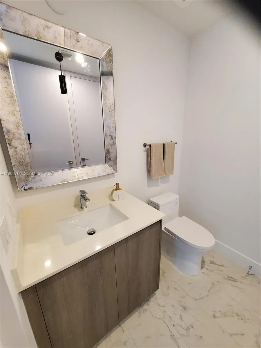 17550 Collins Ave #1403 Sunny Isles Beach, FL 33160