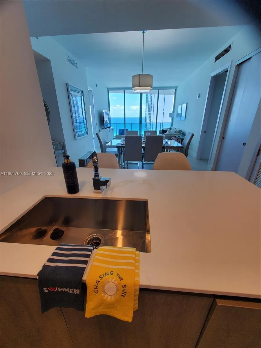 17550 Collins Ave #1403 Sunny Isles Beach, FL 33160