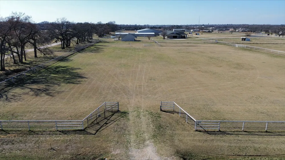 6250 Mcnatt Road Aubrey, TX 76227