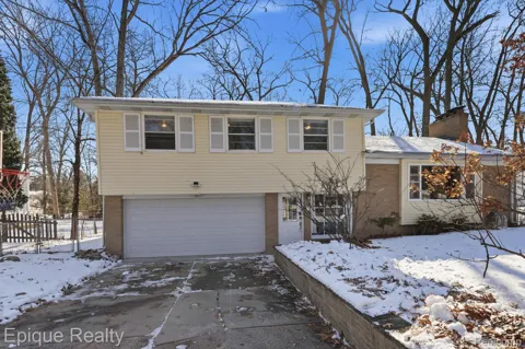 4448 Greenwood Drive