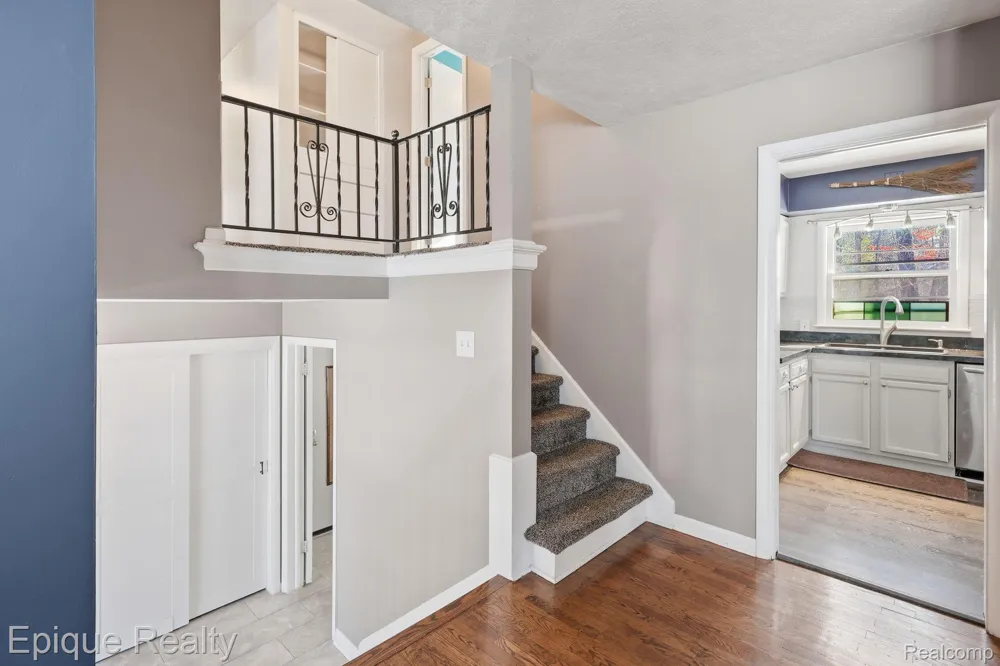 4448 Greenwood Drive Meridian Charter Township, MI 48864