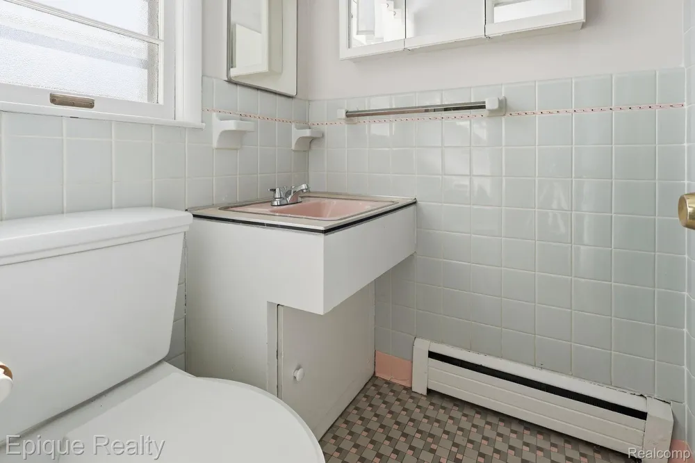 4448 Greenwood Drive Meridian Charter Township, MI 48864