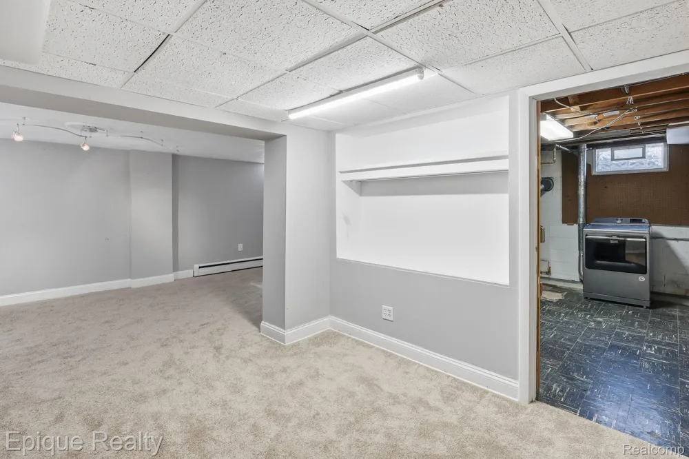 4448 Greenwood Drive Meridian Charter Township, MI 48864