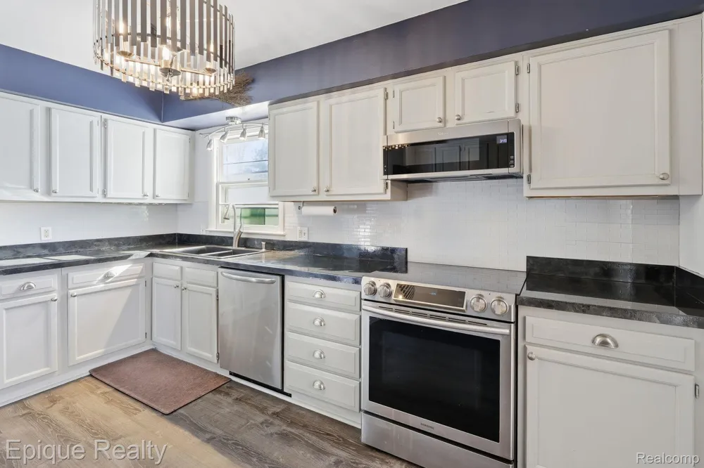 4448 Greenwood Drive Meridian Charter Township, MI 48864