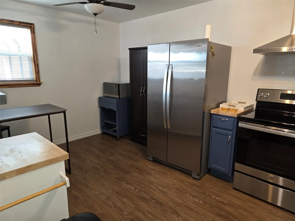 242 TreasureBeach Comanche, TX 76442