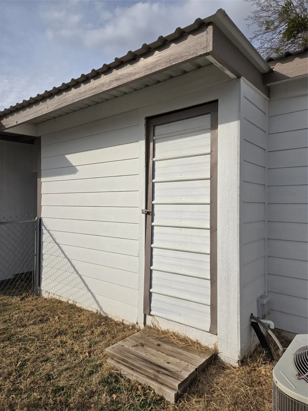 242 TreasureBeach Comanche, TX 76442