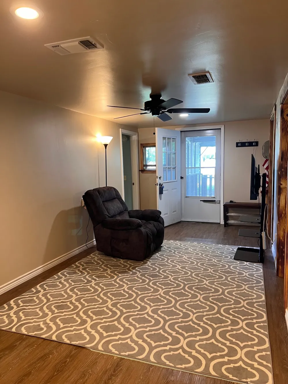 242 TreasureBeach Comanche, TX 76442
