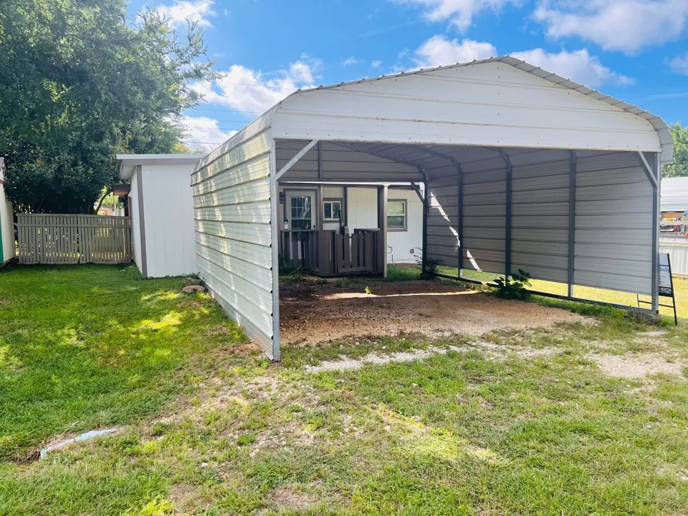 242 TreasureBeach Comanche, TX 76442