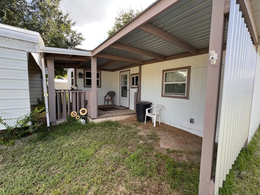 242 TreasureBeach Comanche, TX 76442