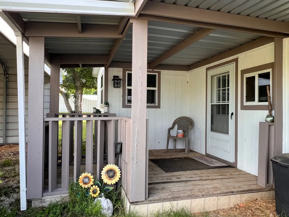 242 TreasureBeach Comanche, TX 76442