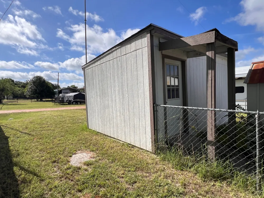 242 TreasureBeach Comanche, TX 76442