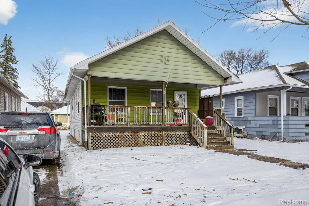 1516 Congress Avenue Saginaw City, MI 48602