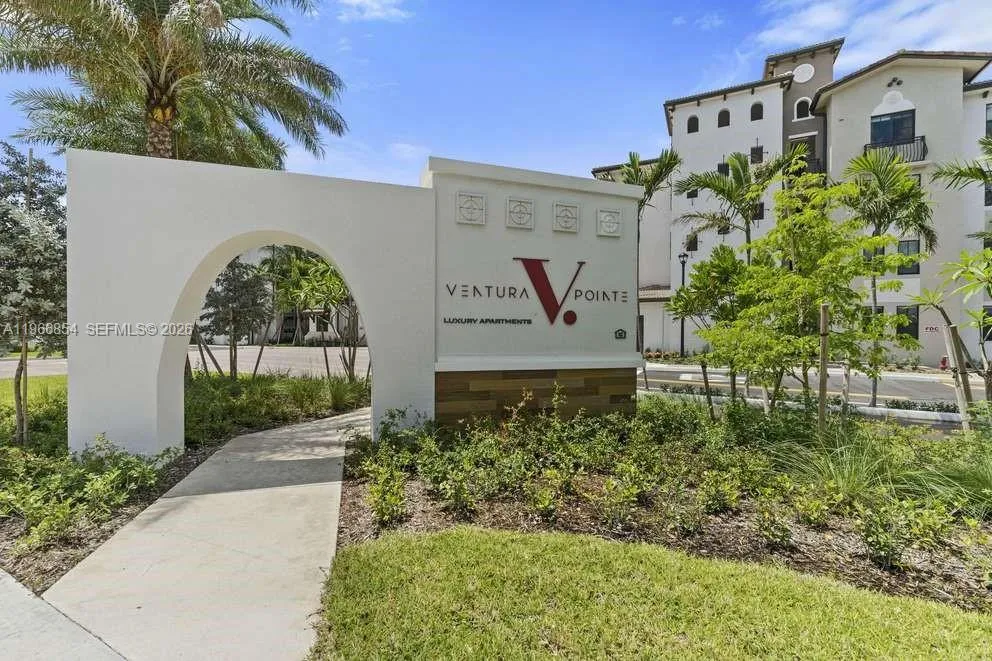 7850 Pasadena Blvd #A1 Pembroke Pines, FL 33024