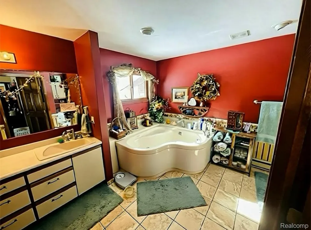 21805 S Wilwin Road Trout Lake Township, MI 49793