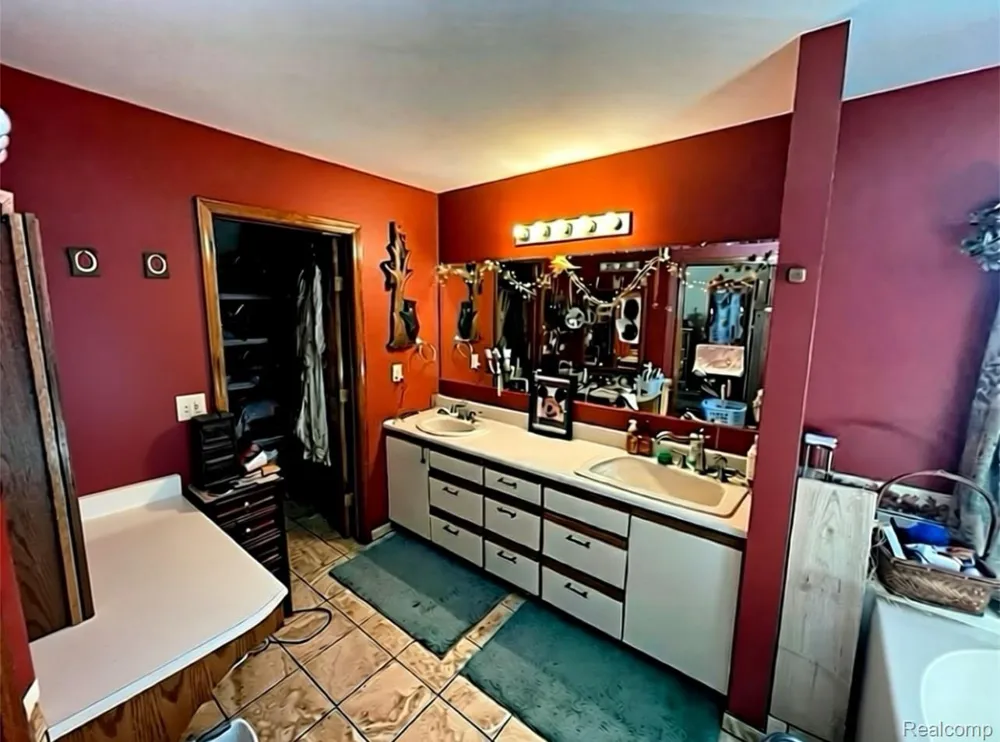21805 S Wilwin Road Trout Lake Township, MI 49793