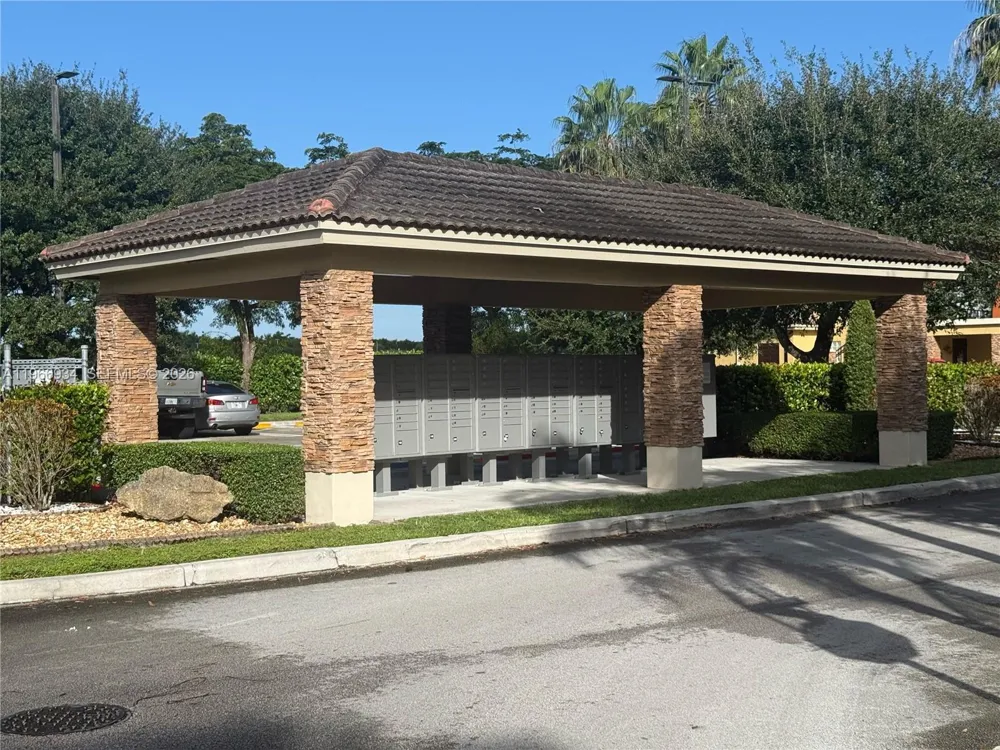 930 NE 34th Ave #201 Homestead, FL 33033