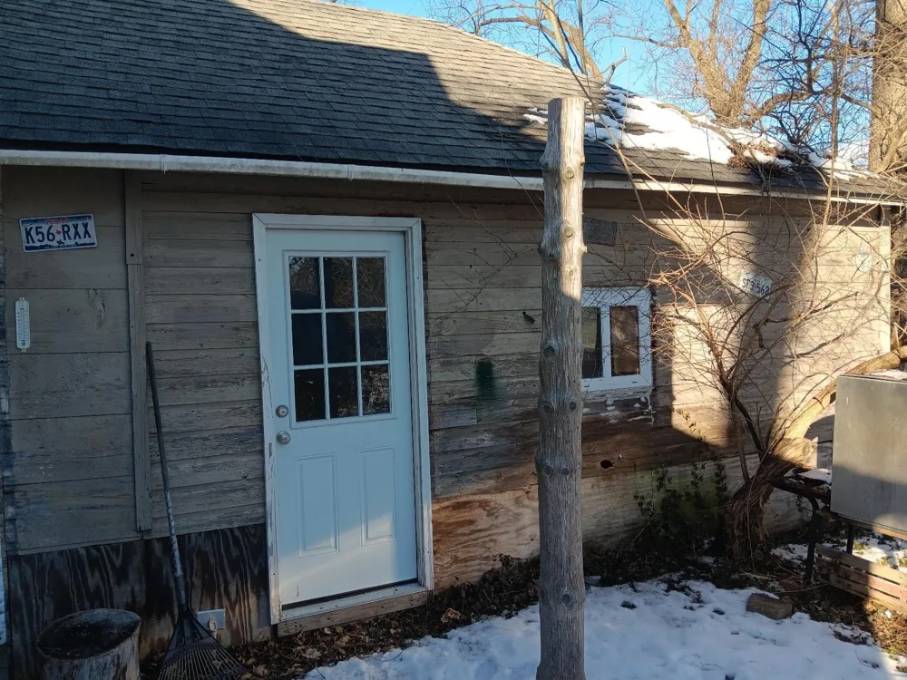 189 S Genesee Street Montrose City, MI 48457