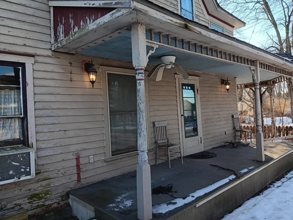 189 S Genesee Street Montrose City, MI 48457