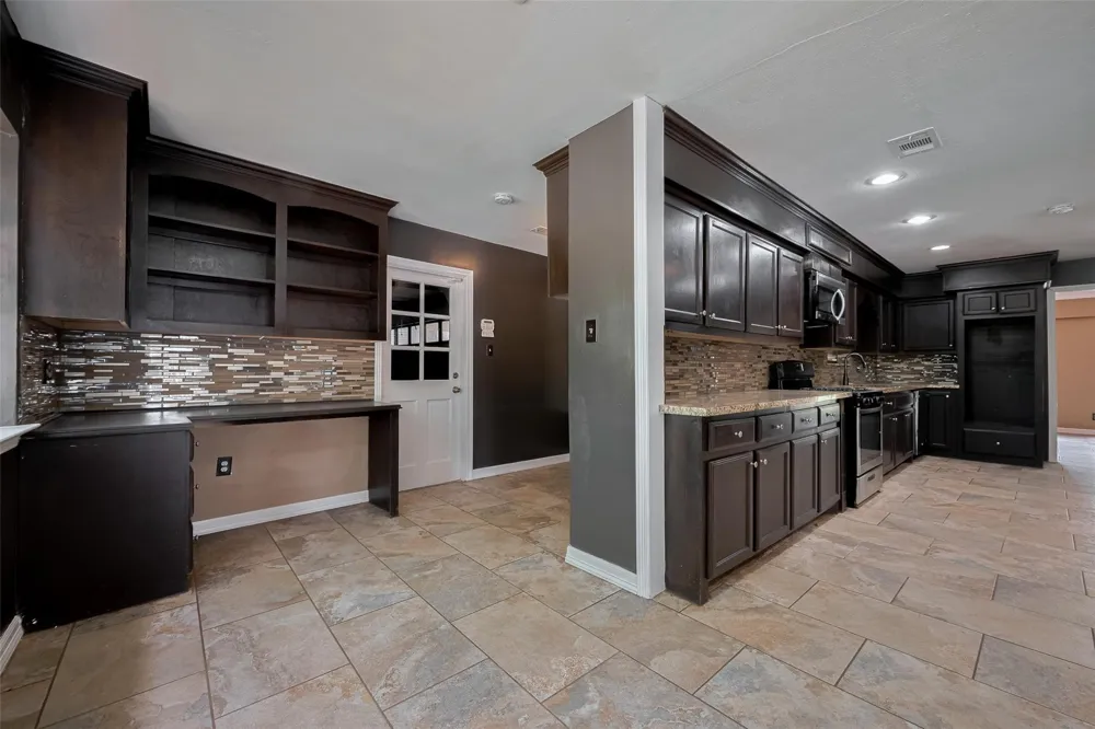 15509 Lakeview Drive Jersey Village, TX 77040