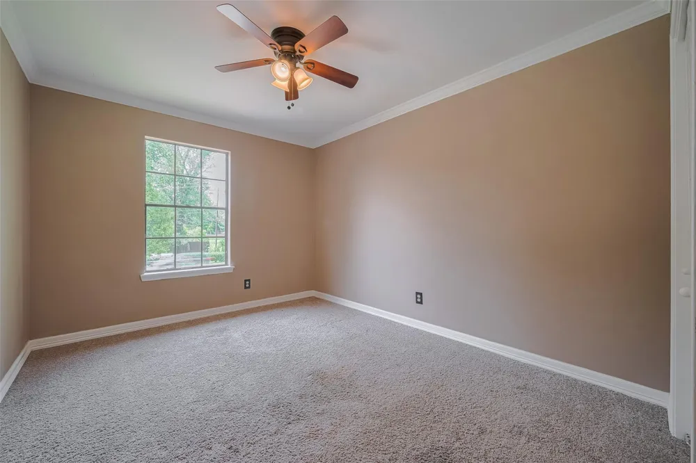 15509 Lakeview Drive Jersey Village, TX 77040