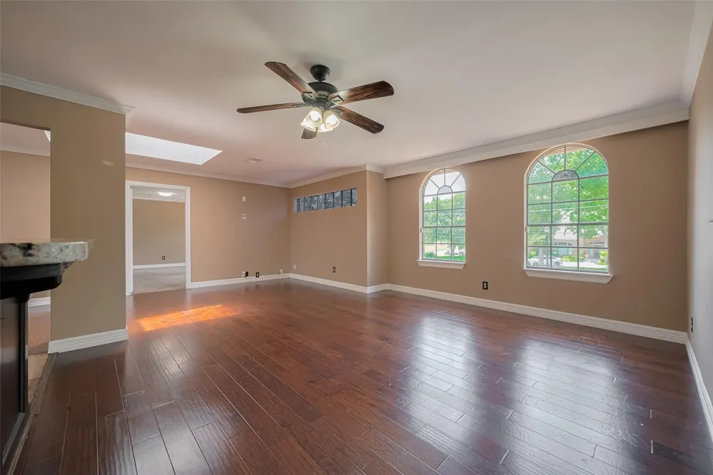 15509 Lakeview Drive Jersey Village, TX 77040