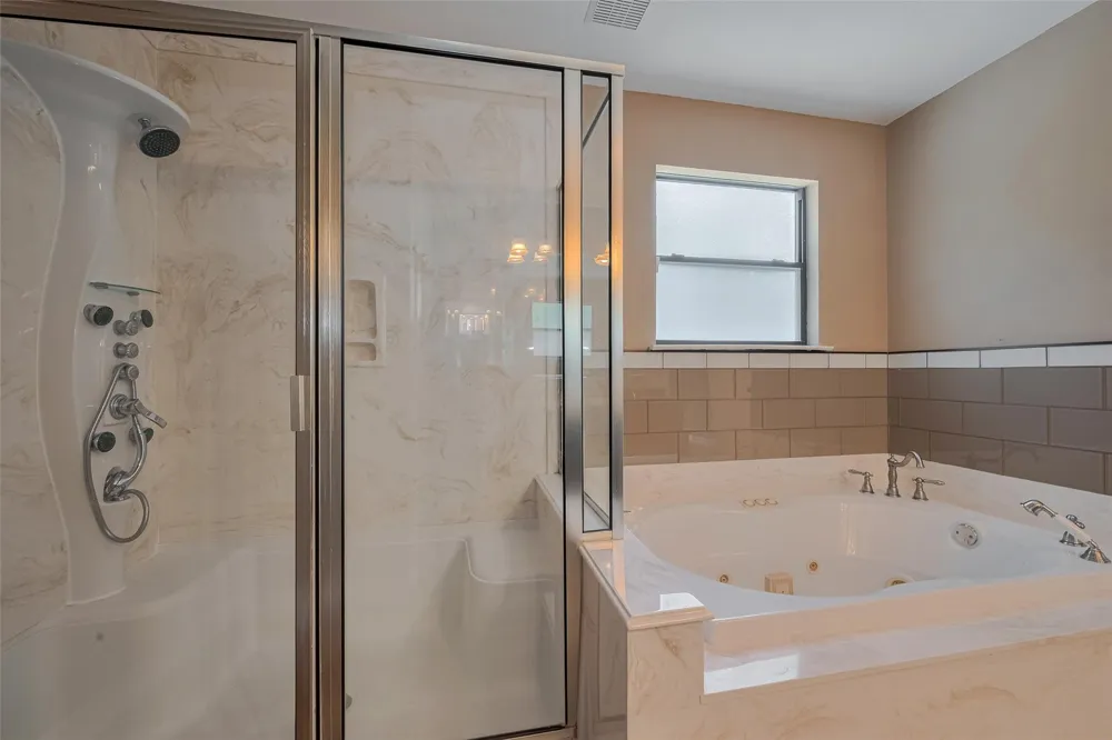 15509 Lakeview Drive Jersey Village, TX 77040
