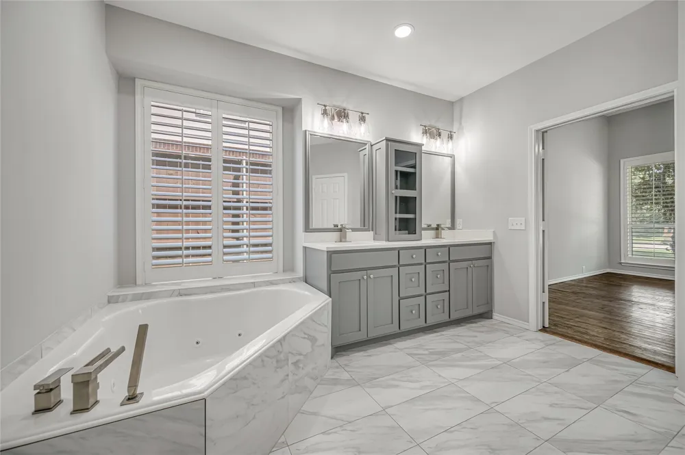 11261 Tenison Lane Frisco, TX 75033