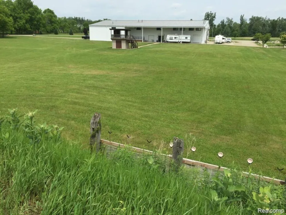 6350 Wolf Road Burnside Township, MI 48416