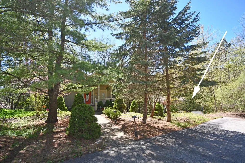 3 Brook Hill Cottages Glen Arbor Township, MI 49636