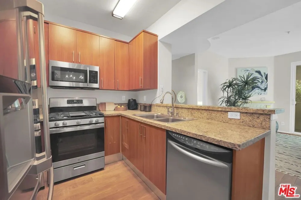 620 S Gramercy Place #135 Los Angeles, CA 90005