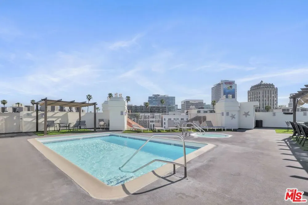 620 S Gramercy Place #135 Los Angeles, CA 90005