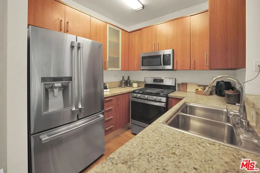620 S Gramercy Place #135 Los Angeles, CA 90005