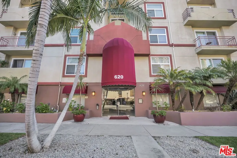 620 S Gramercy Place #135 Los Angeles, CA 90005