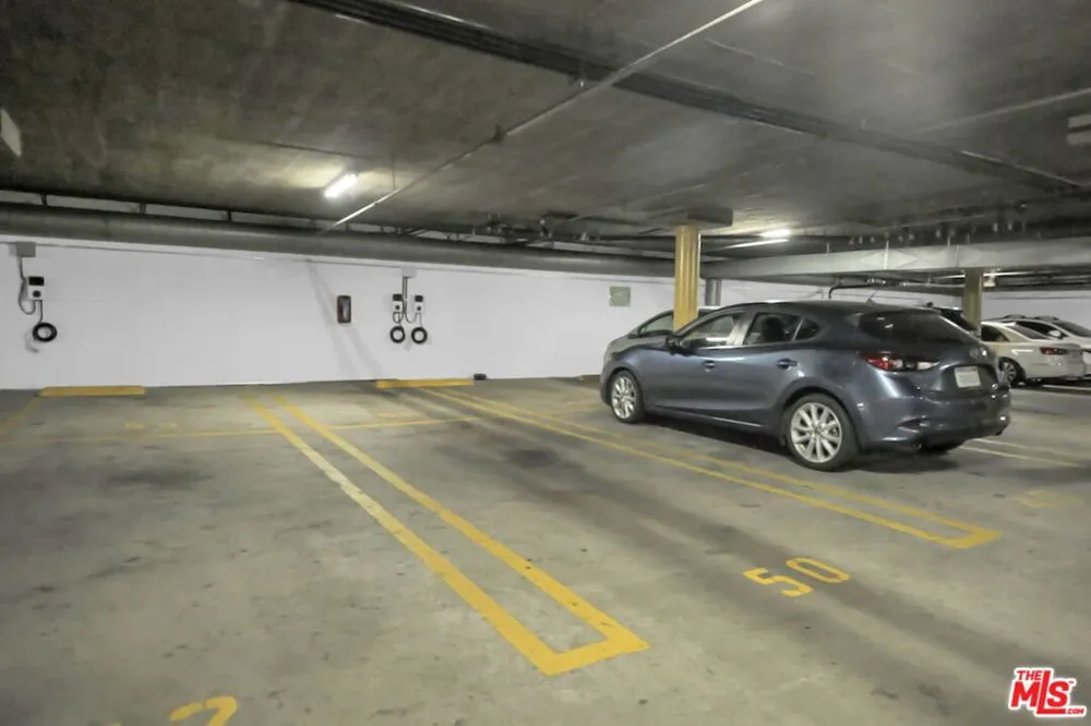 620 S Gramercy Place #135 Los Angeles, CA 90005