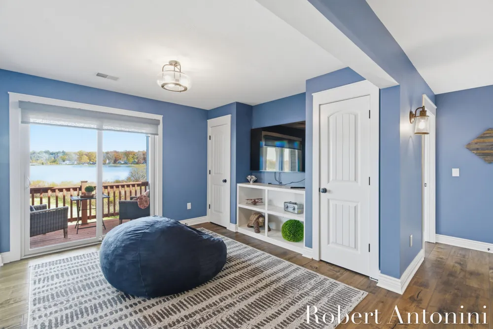 250 Shore Drive Yankee Springs Township, MI 49348