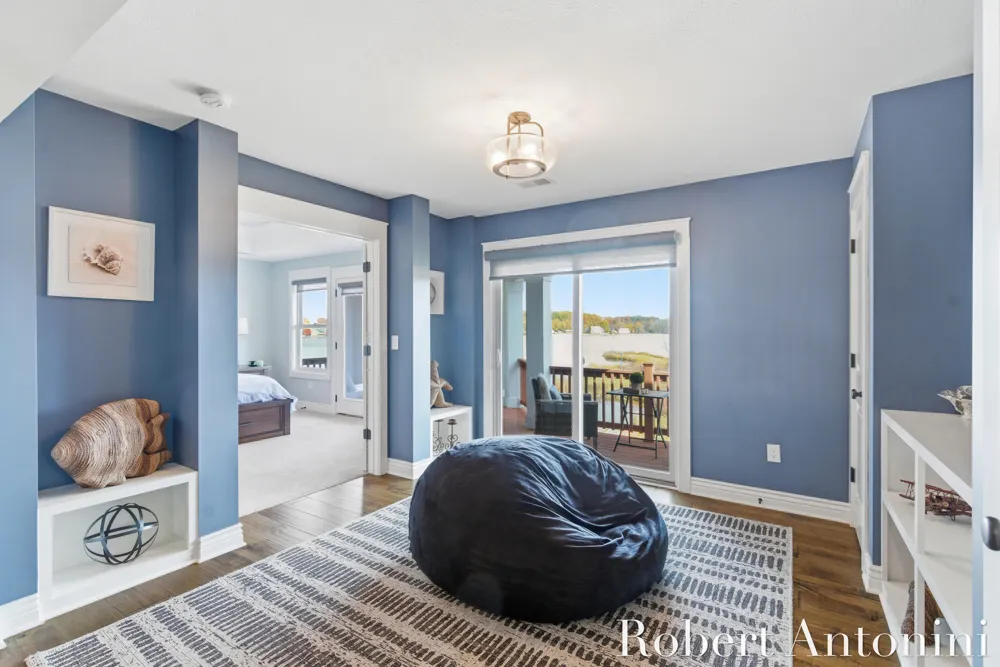 250 Shore Drive Yankee Springs Township, MI 49348