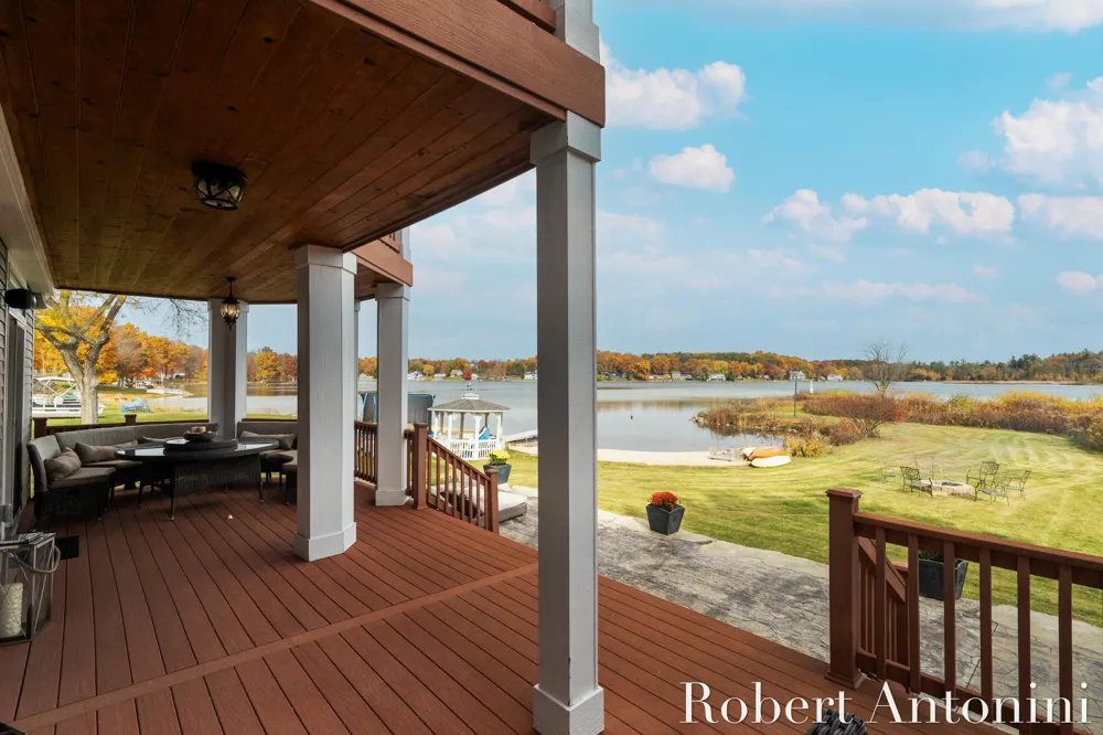 250 Shore Drive Yankee Springs Township, MI 49348