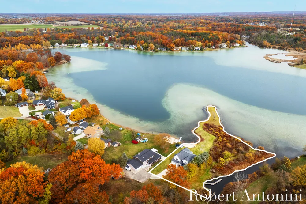 250 Shore Drive Yankee Springs Township, MI 49348