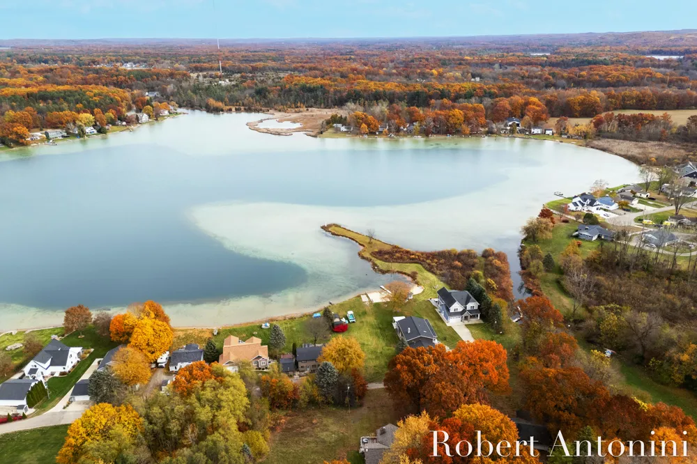 250 Shore Drive Yankee Springs Township, MI 49348