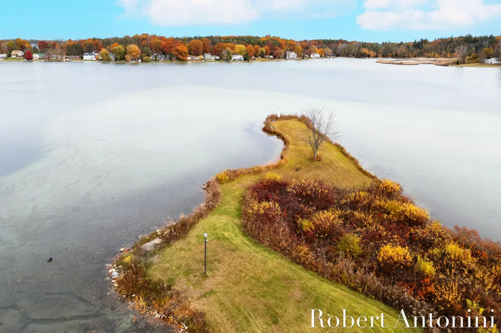 250 Shore Drive Yankee Springs Township, MI 49348