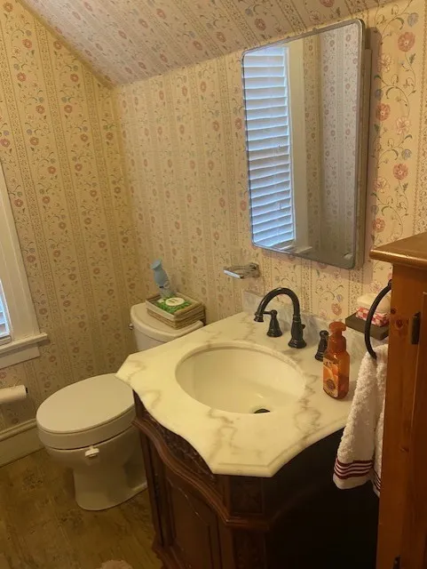 1404 W MAIN STREET Clarksville, TX 75426
