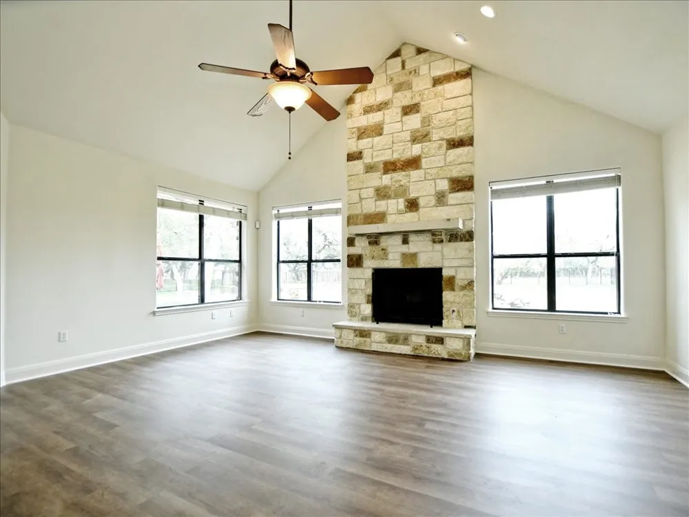 505 Vista View Trail Spicewood, TX 78669