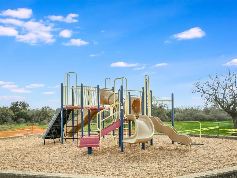 505 Vista View Trail Spicewood, TX 78669